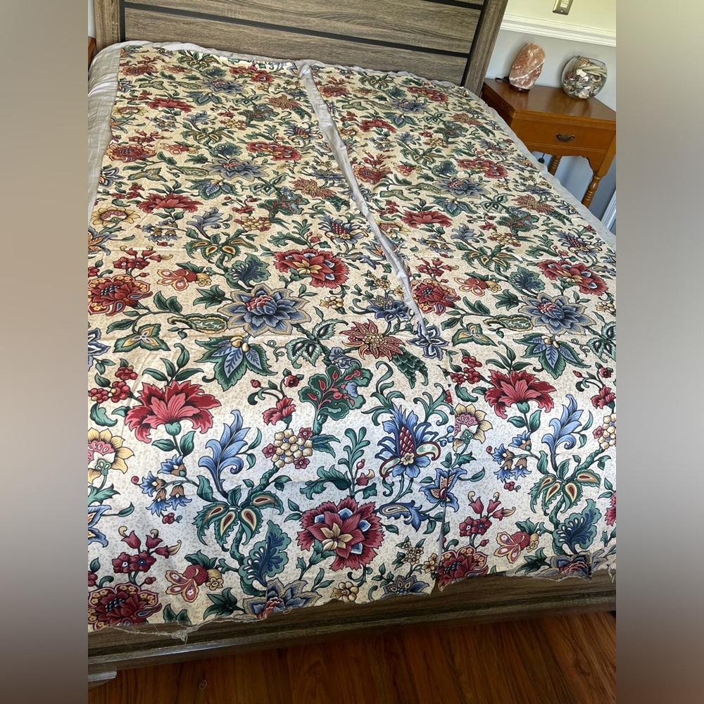 Vintage Classic Interiors Collection Ambiance TM Floral Fabric - 2 Pc 23” x 88”